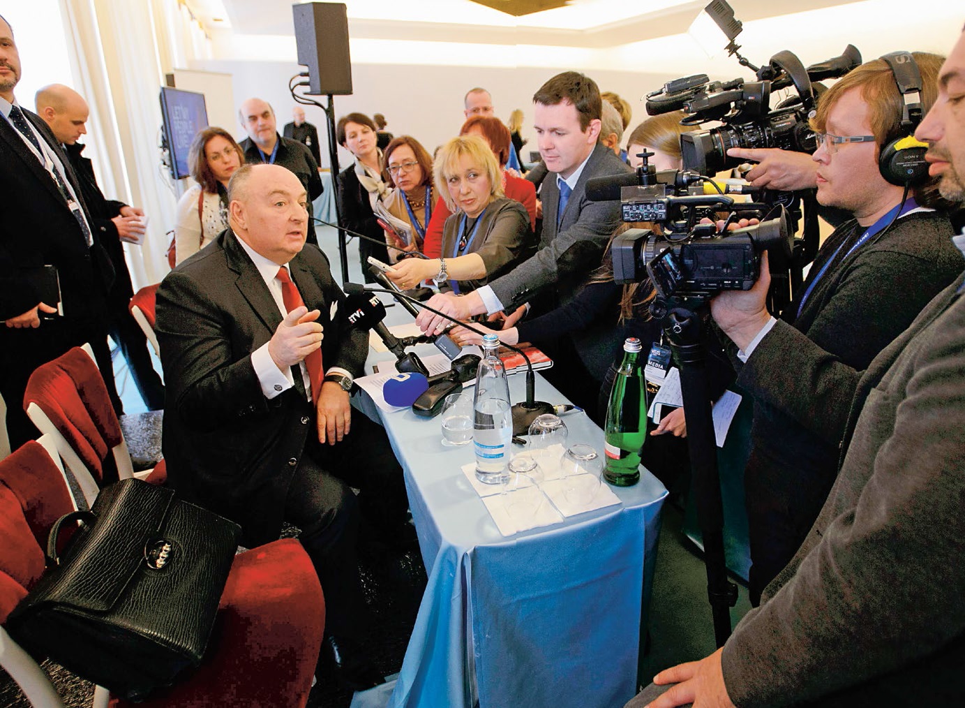 Mosze Kantor, szef Europejskiego Kongresu Żydów, podczas konferencji w czeskiej Pradze w 2015 r.