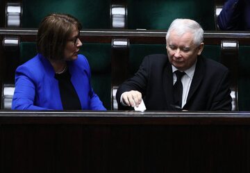 Beata Mazurek i Jarosław Kaczyński w Sejmie