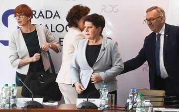 Beata Szydło w Centrum "Dialog" podczas negocjacji z nauczycielami