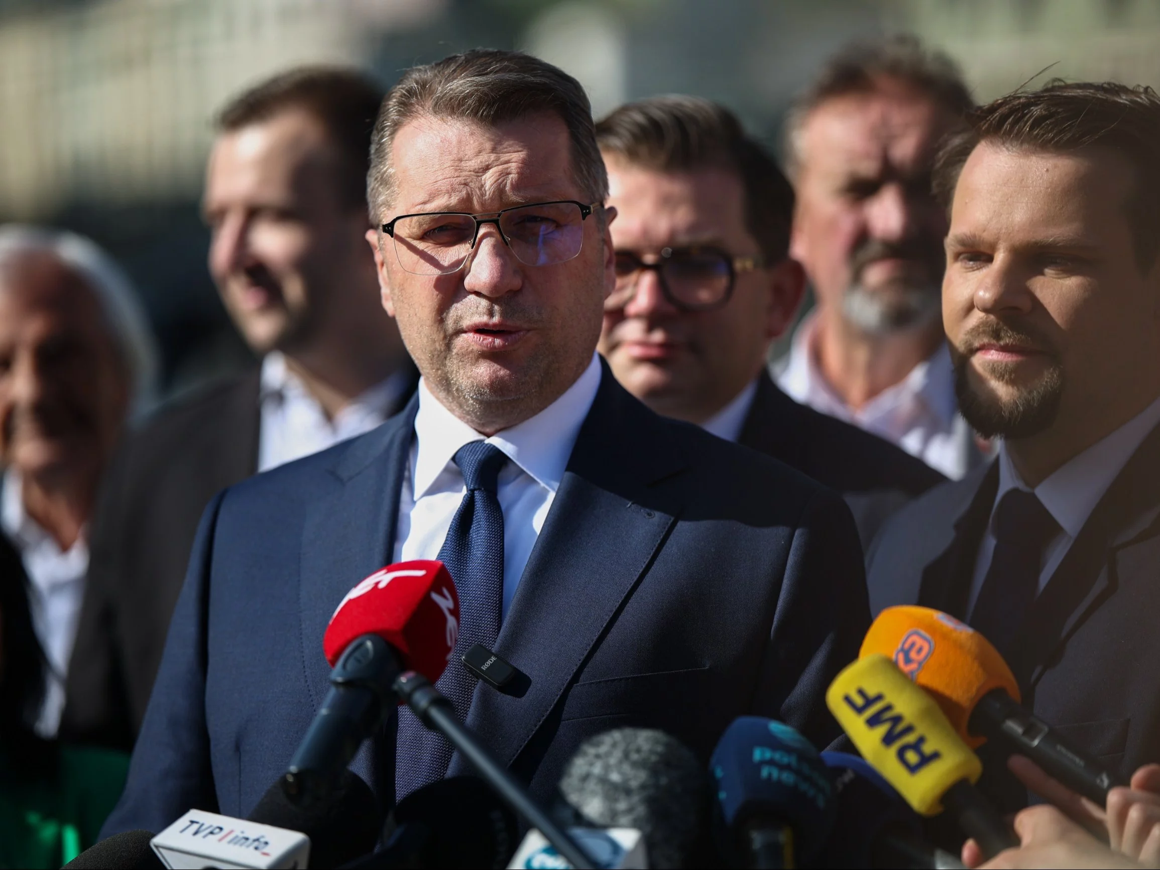 Poseł Przemysław Czarnek z politykami PiS
