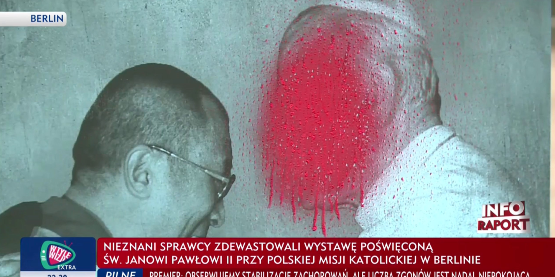 Wystawa "Jan Paweł II - Papież Dialogu” została przygotowana przez Centrum Myśli Jana Pawła II w Warszawie.