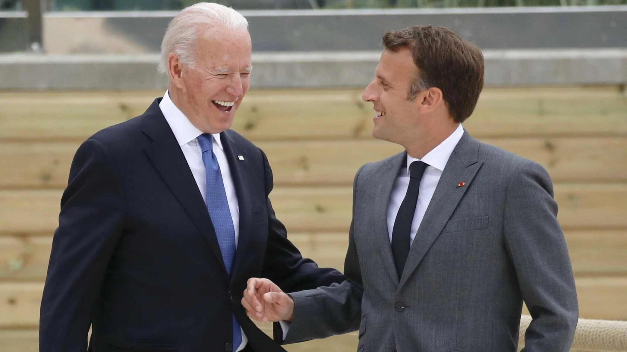 Prezydent USA Joe Biden i prezydent Francji Emmanuel Macron