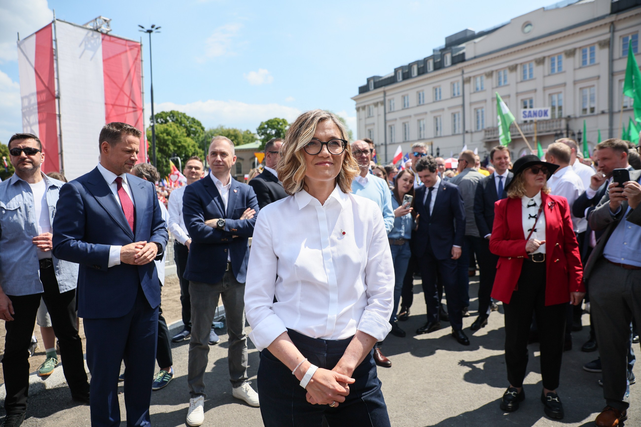 Biejat na marszu Trzaskowskiego: Za Nawrockim stoi Mentzen