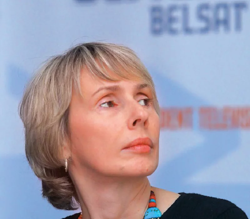 Zlikwidowanie telewizji prowadzonej przez Agnieszkę Romaszewską byłoby oddaniem atutu bez pewnego zysku.