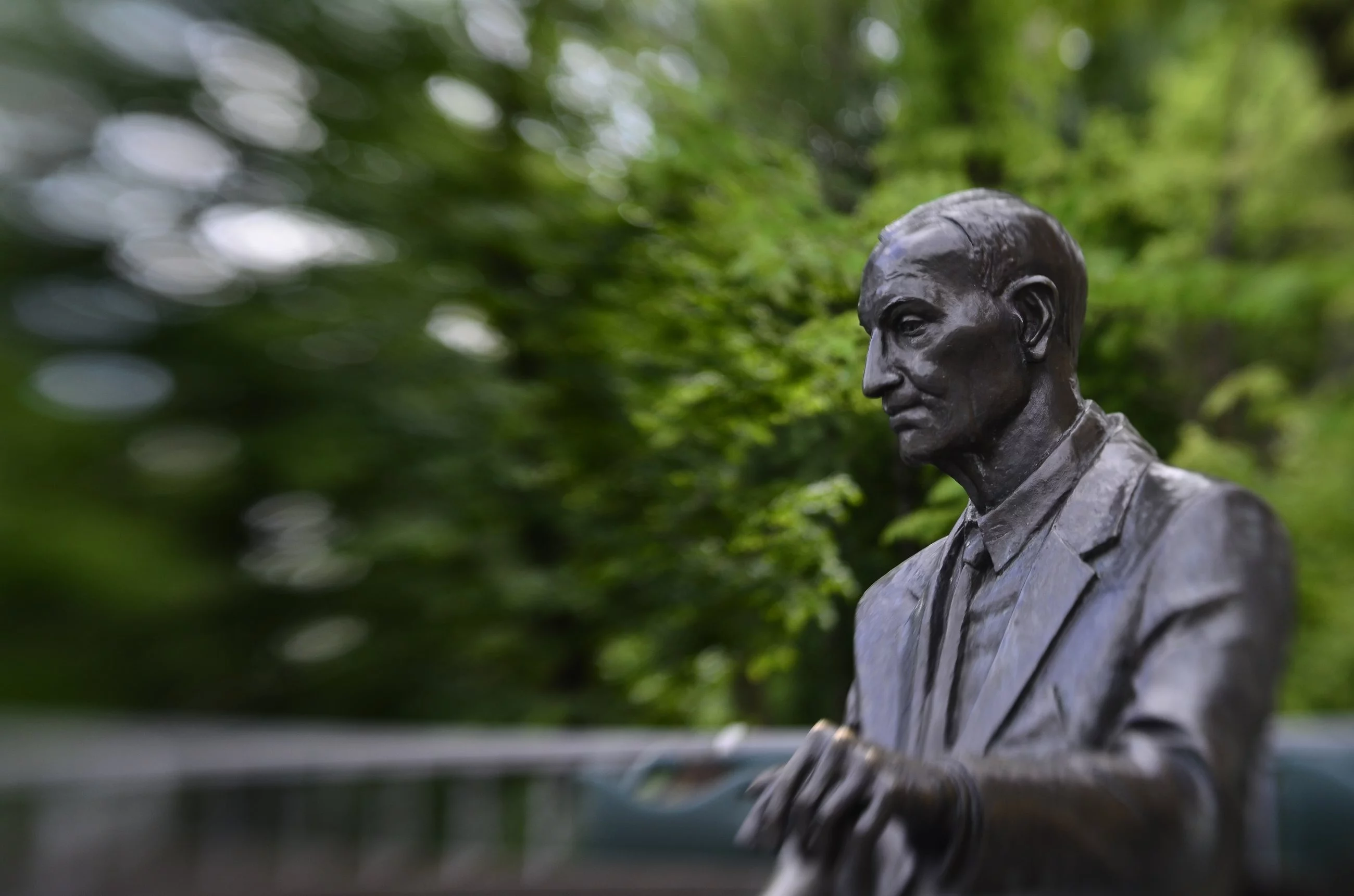 Jan Karski - pomnik w Kielcach