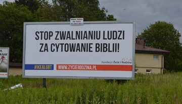 Billboard przed sklepem IKEA w Lublinie
