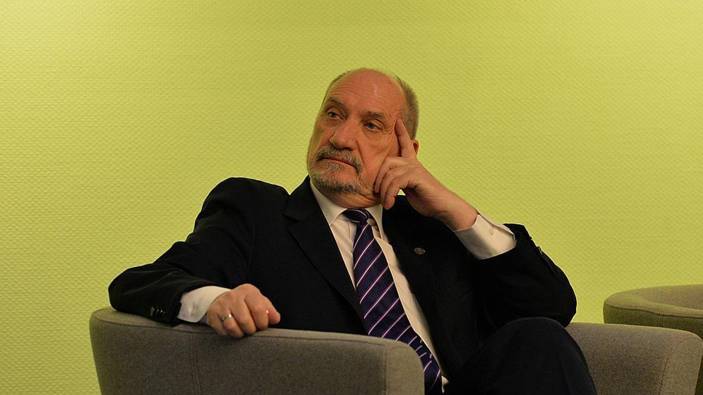 Antoni Macierewicz, szef MON