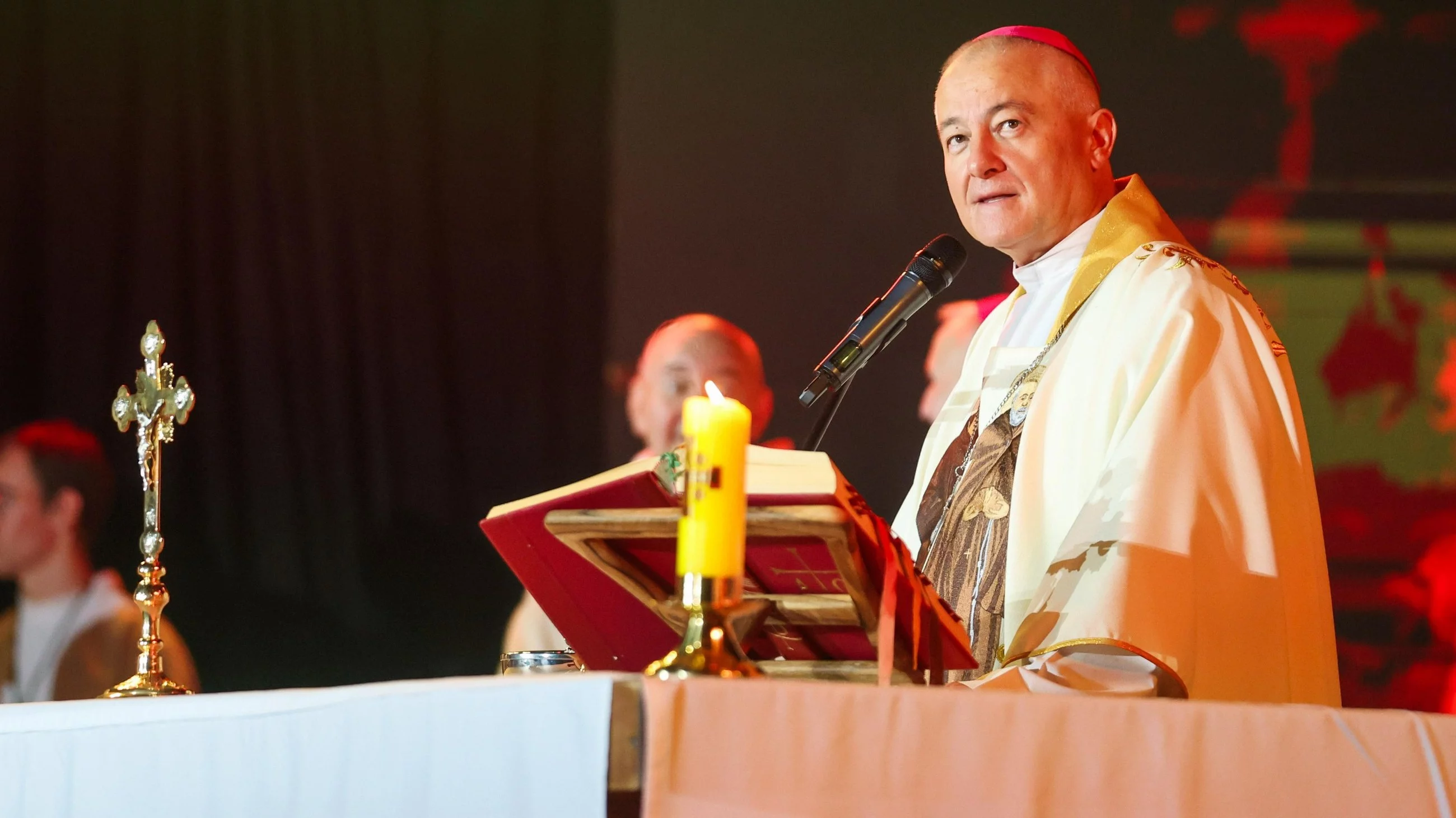 Poruszające słowa biskupa. "To nie jest wina owiec, iż pasterz okazał się wilkiem"