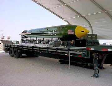 Bomba GBU-43 zrzucona na Afganistan