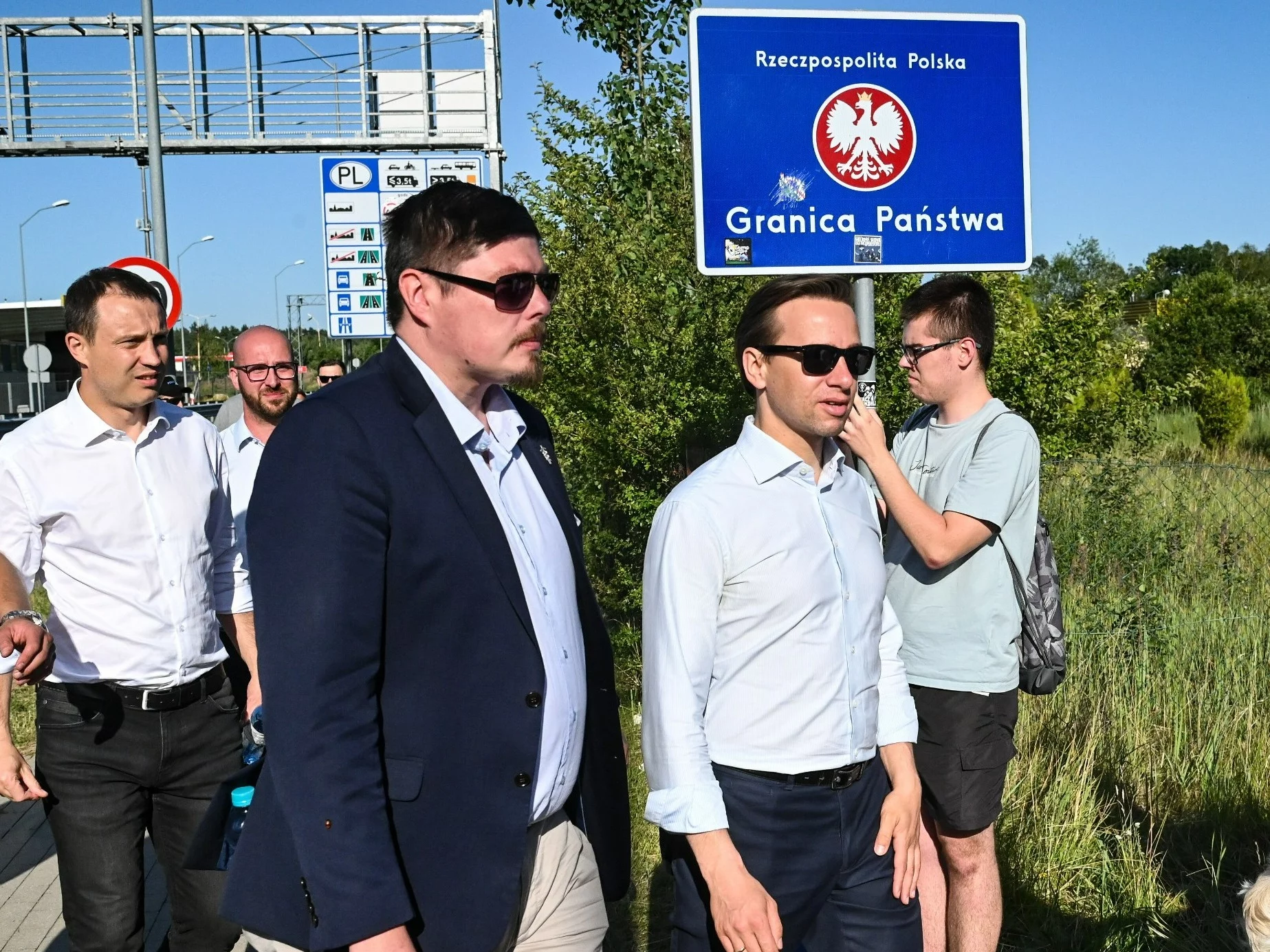 Krzysztof Bosak na granicy z Niemcami