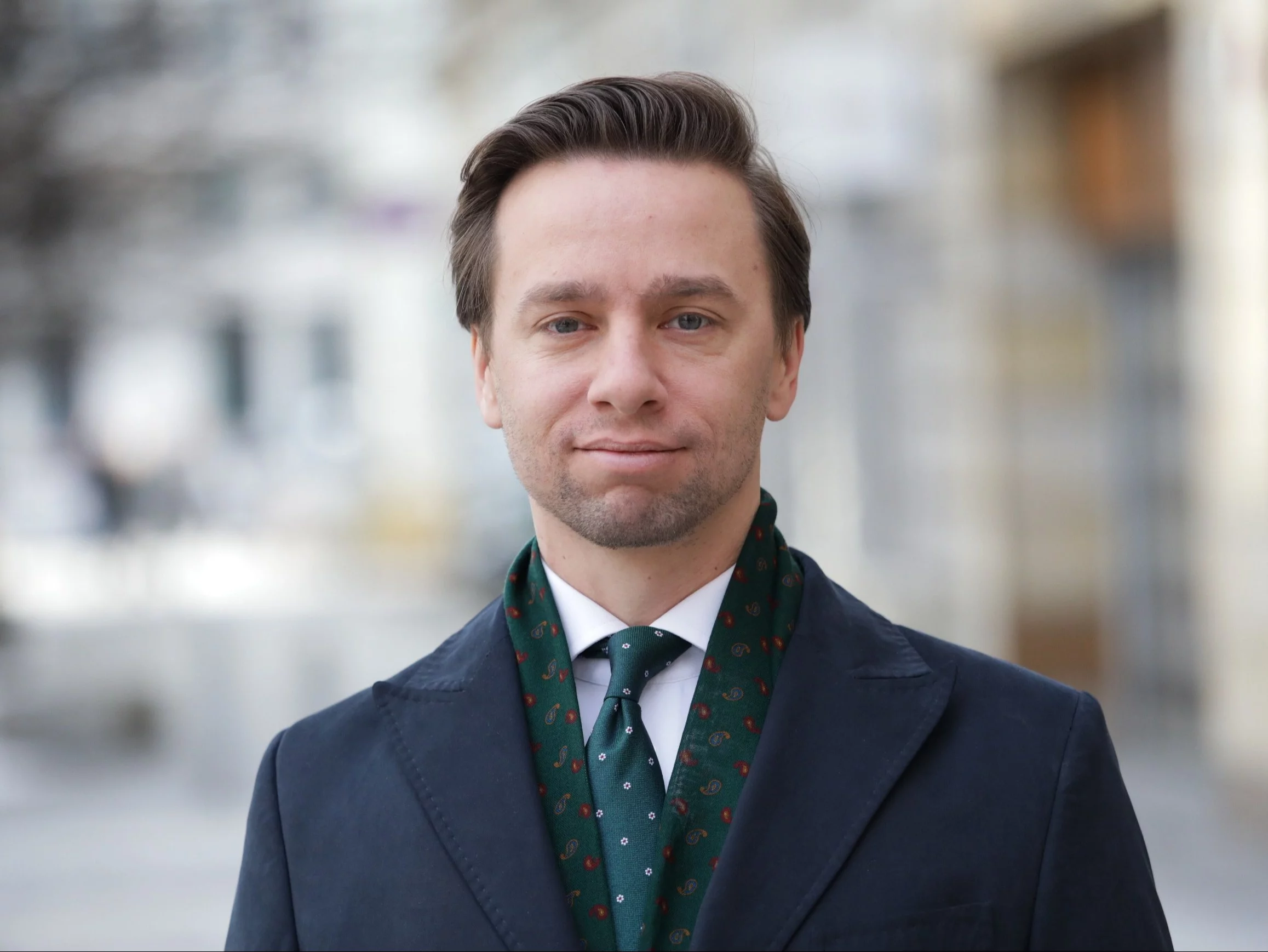 Wicemarszałek Sejmu, poseł Konfederacji Krzysztof Bosak przed siedzibą Polskiej Agencji Prasowej w Warszawie