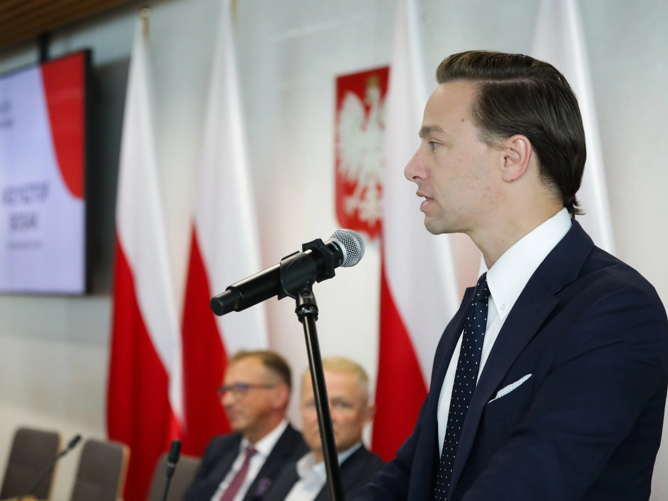 Bosak zwrócił się do koalicji i opozycji. Ponawia istotną propozycję