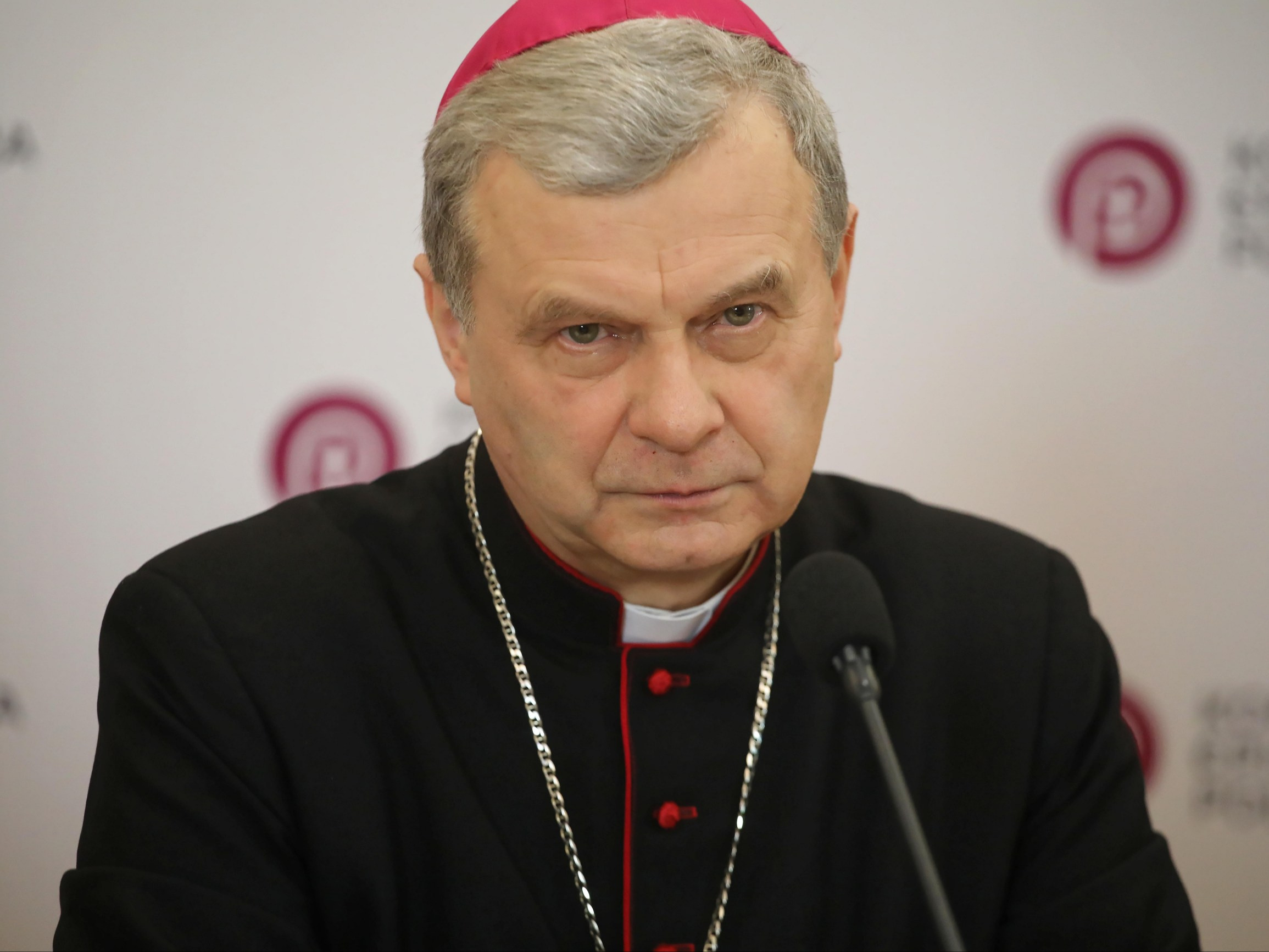 Bp Bronakowski: Reklama alkoholu oparta jest na kłamstwie