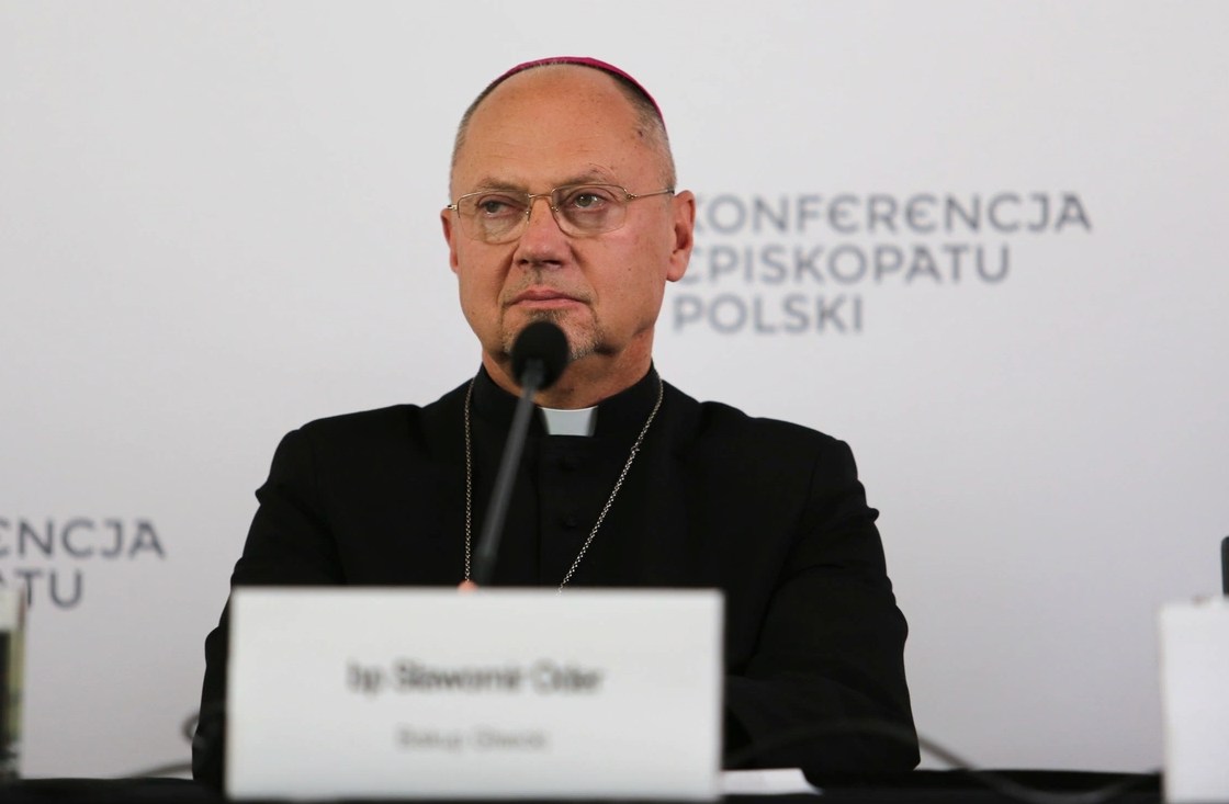 Papież podjął decyzję ws. polskiego biskupa. Komunikat Episkopatu