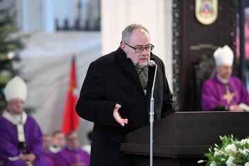 Brat prezydenta Gdańska Pawła Adamowicza, Piotr Adamowicz.