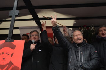 Bronisław Komorowski, protest KOD i opozycji