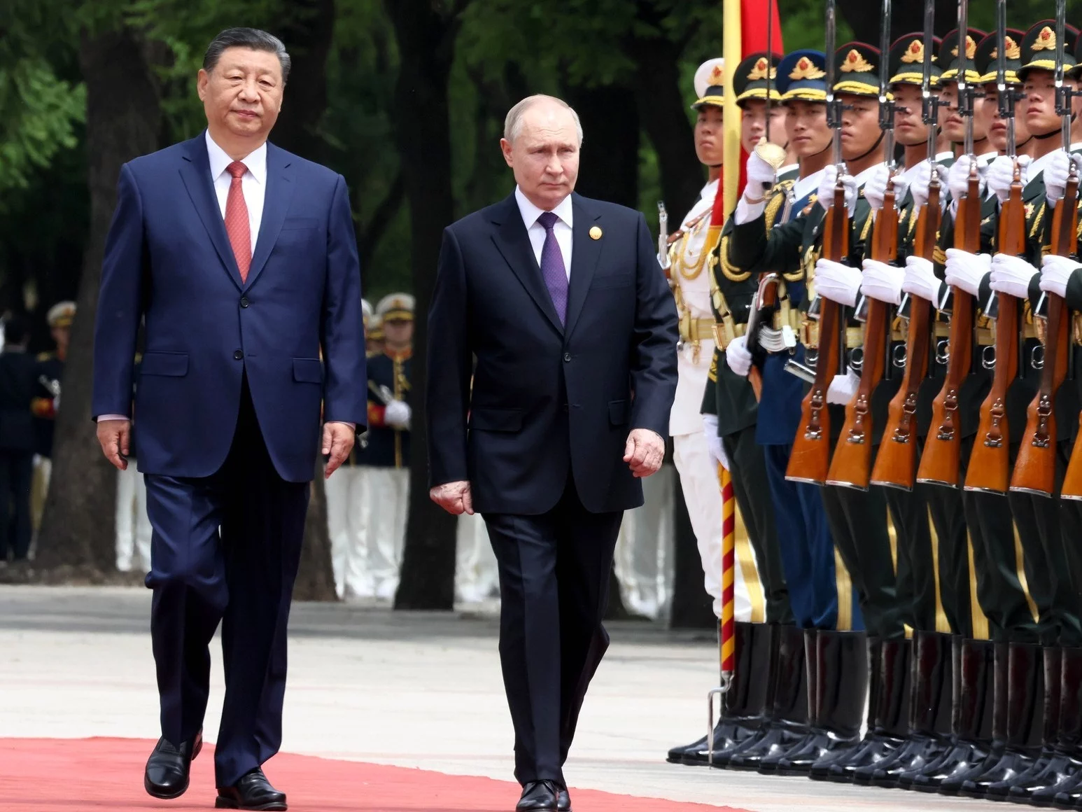 Przywódca Chin Xi Jinping i prezydent Rosji Władimir Putin