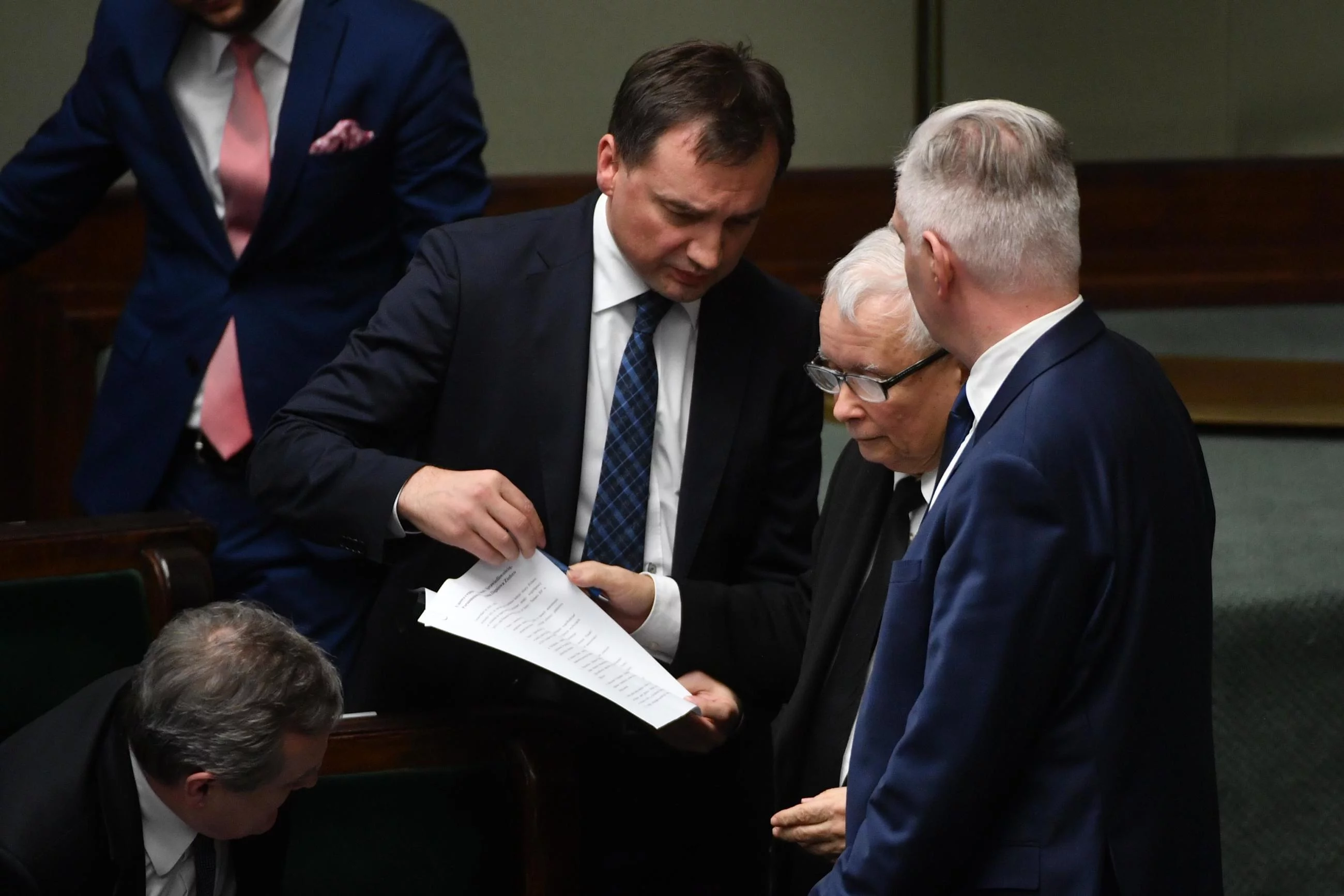 Zbigniew Ziobro i Jarosław Kaczyński w Sejmie