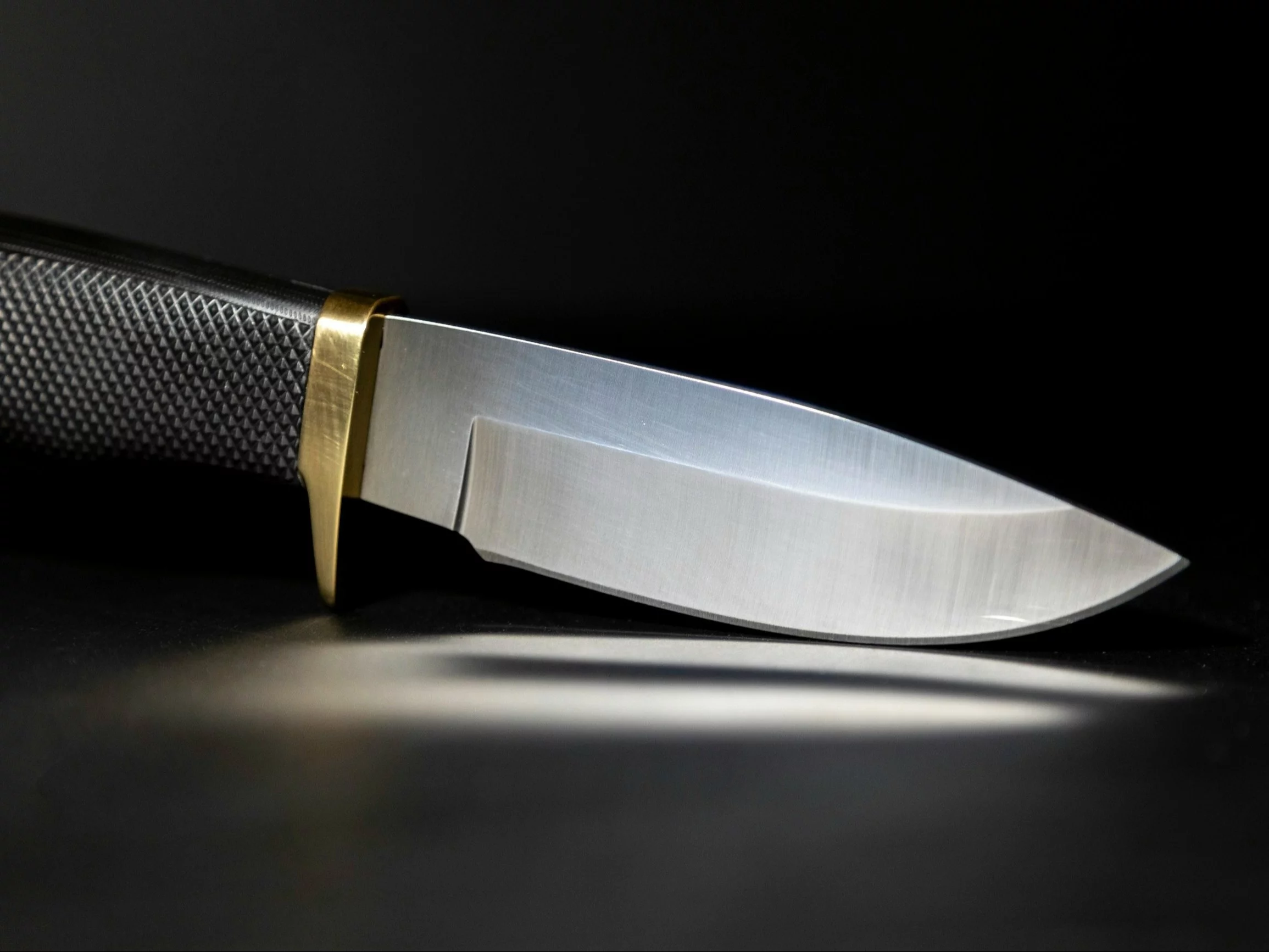 Burda Kolumbijczyków w polskim hostelu. Jeden nie żyje