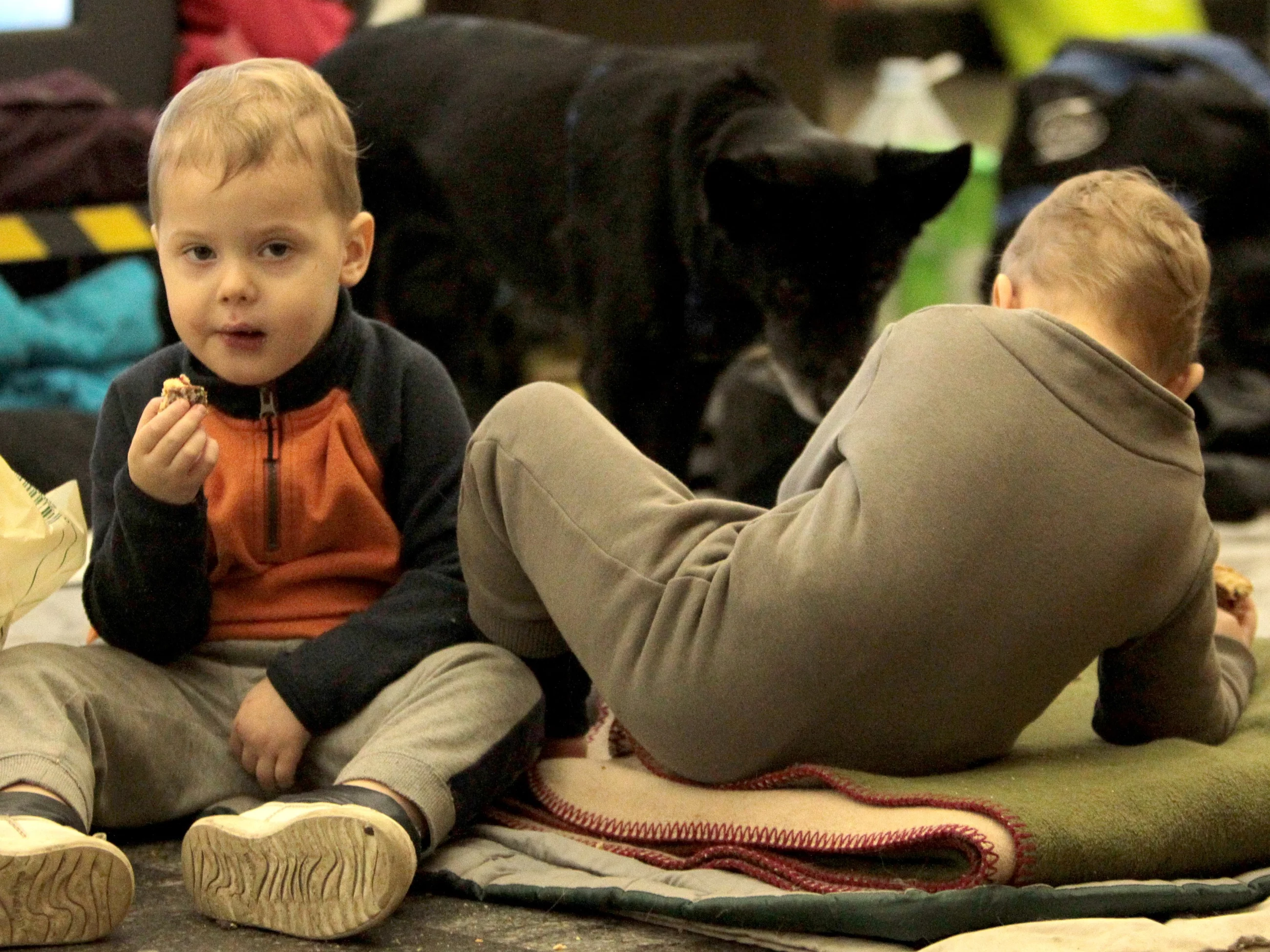 Agresja Rosji na Ukrainę. Kijów: Ludzie ukrywają się w metrze