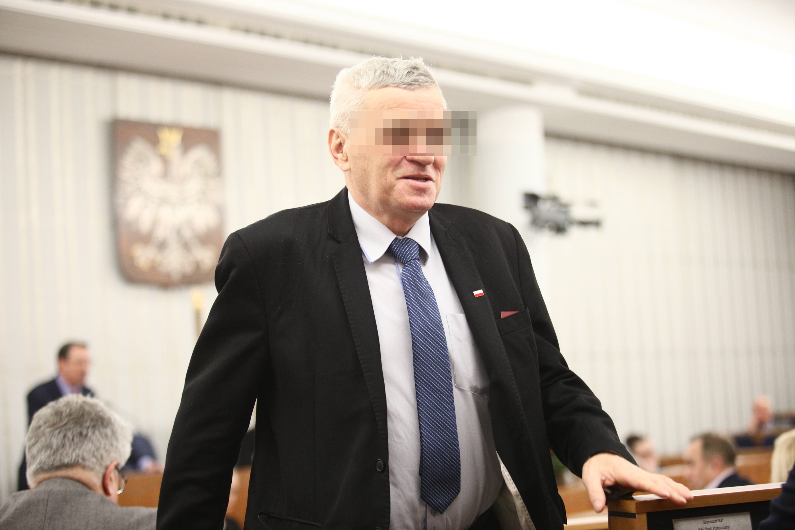 CBA zatrzymało byłego senatora PiS Stanisława K. i jego syna, a także dyrektor małopolskiego oddziału Państwowego Funduszu Rehabilitacji Osób Niepełnosprawnych.