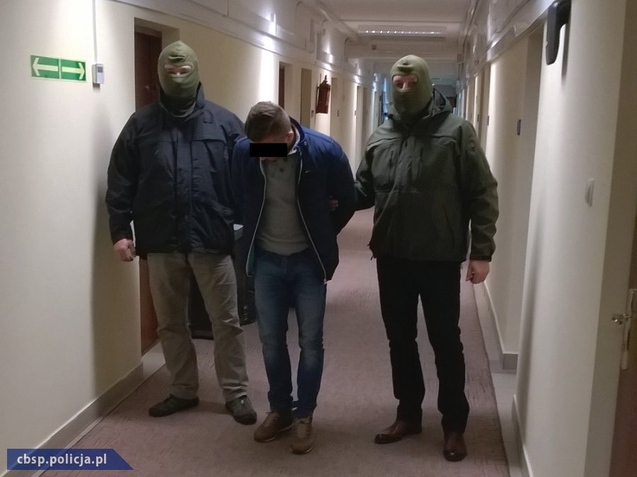 CBŚP rozbiło grupę wyłudzającą kredyty