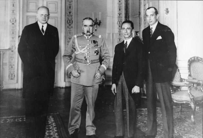 Hans-Adolf von Moltke, Józef Piłsudski, Joseph Goebbels i Józef Beck w Warszawie 14 czerwca 1934