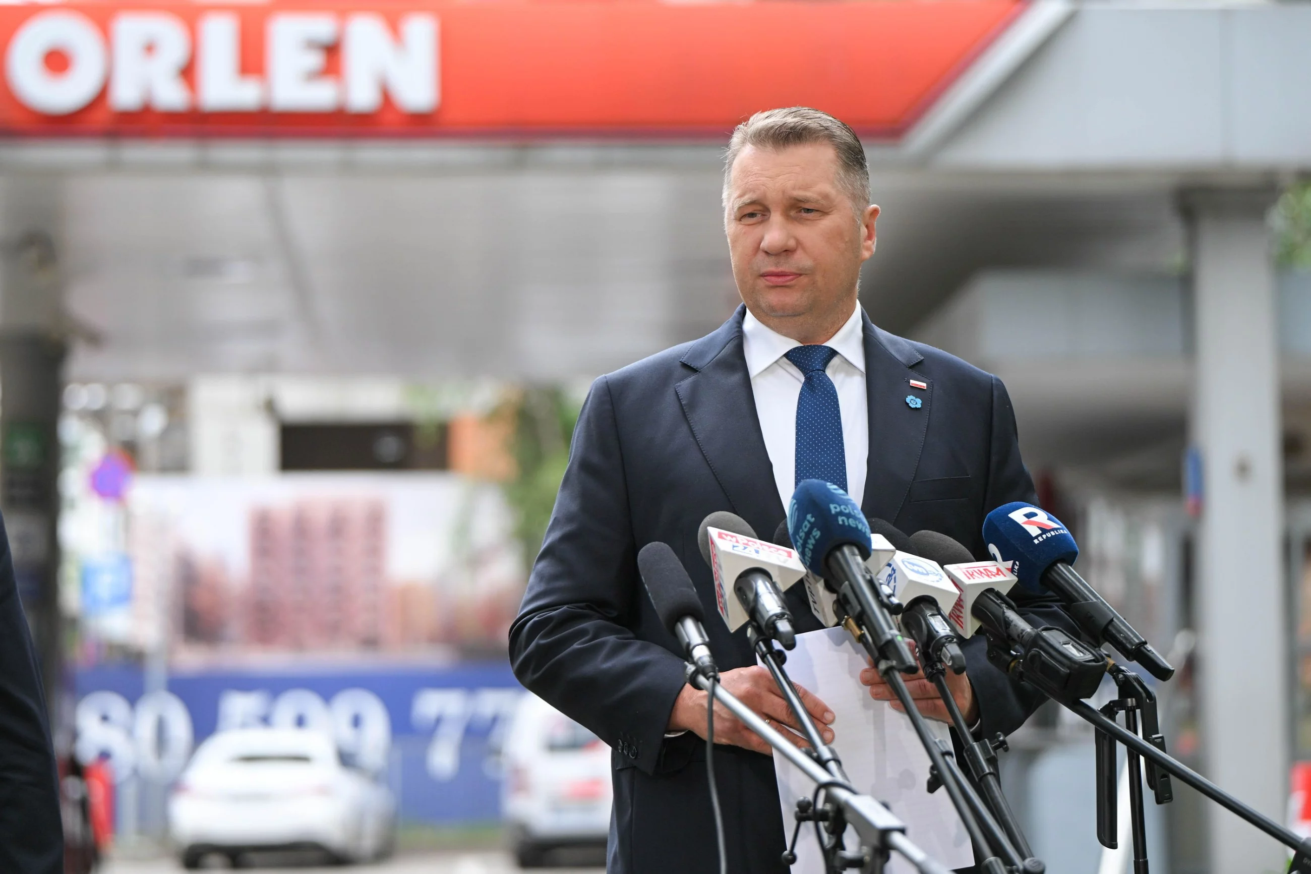 Przemysław Czarnek apeluje w sprawie wysokich cen paliw