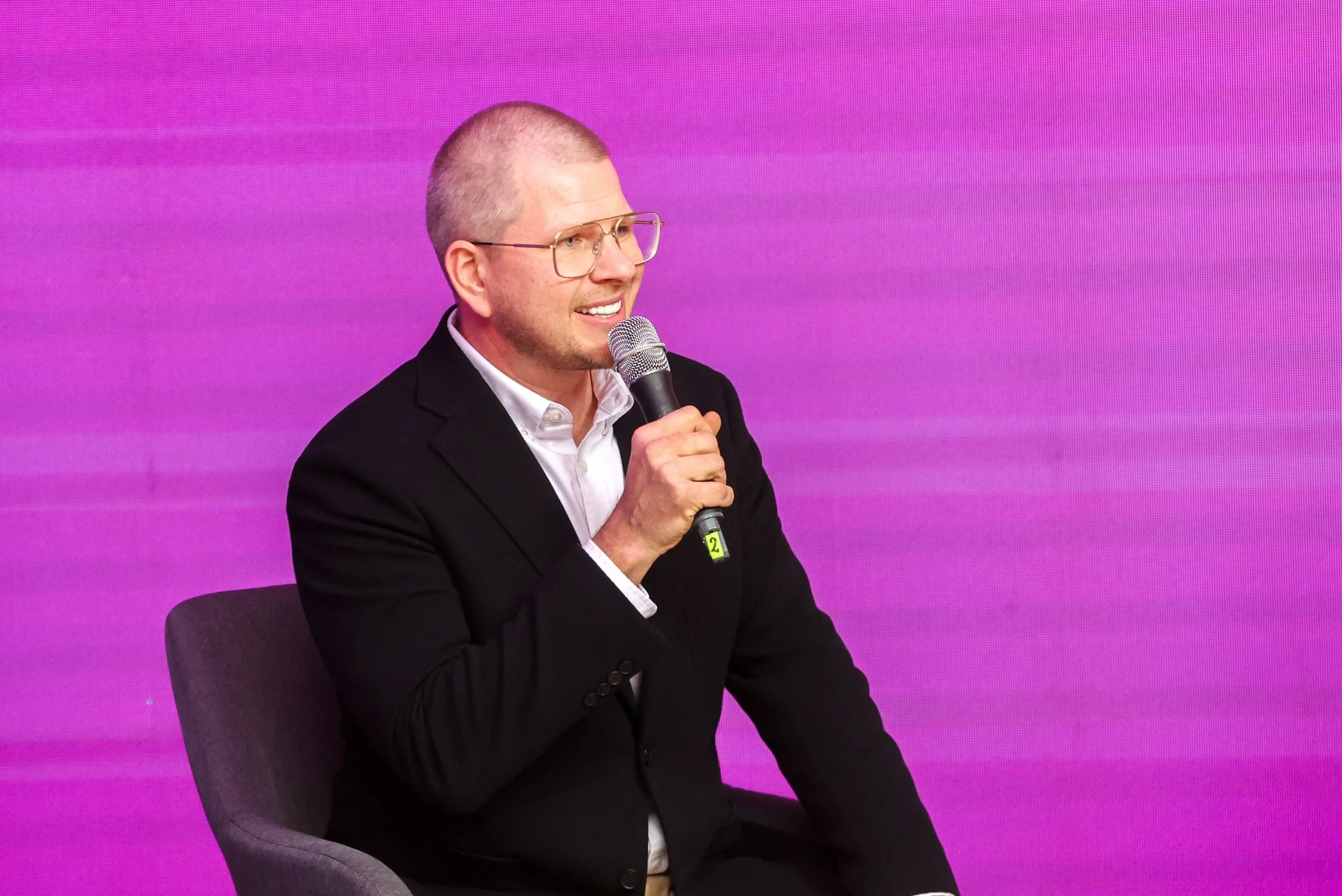 Dziennikarz Filip Chajzer