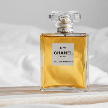 Chanel No. 5 - słynne perfumy Coco Chanel