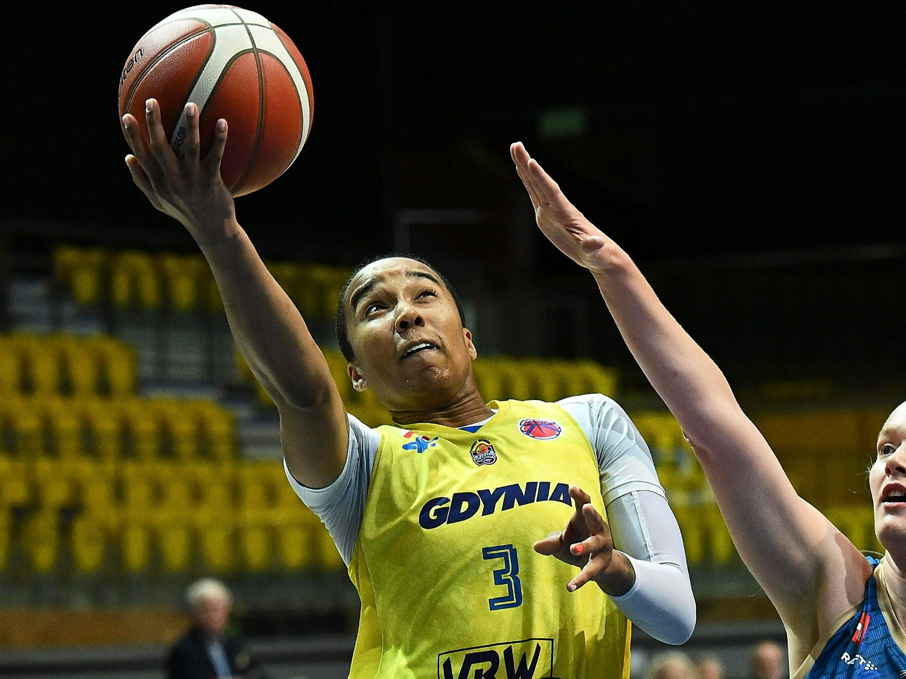 Koszykarka VBW Arki Gdynia Mikayla Cowling