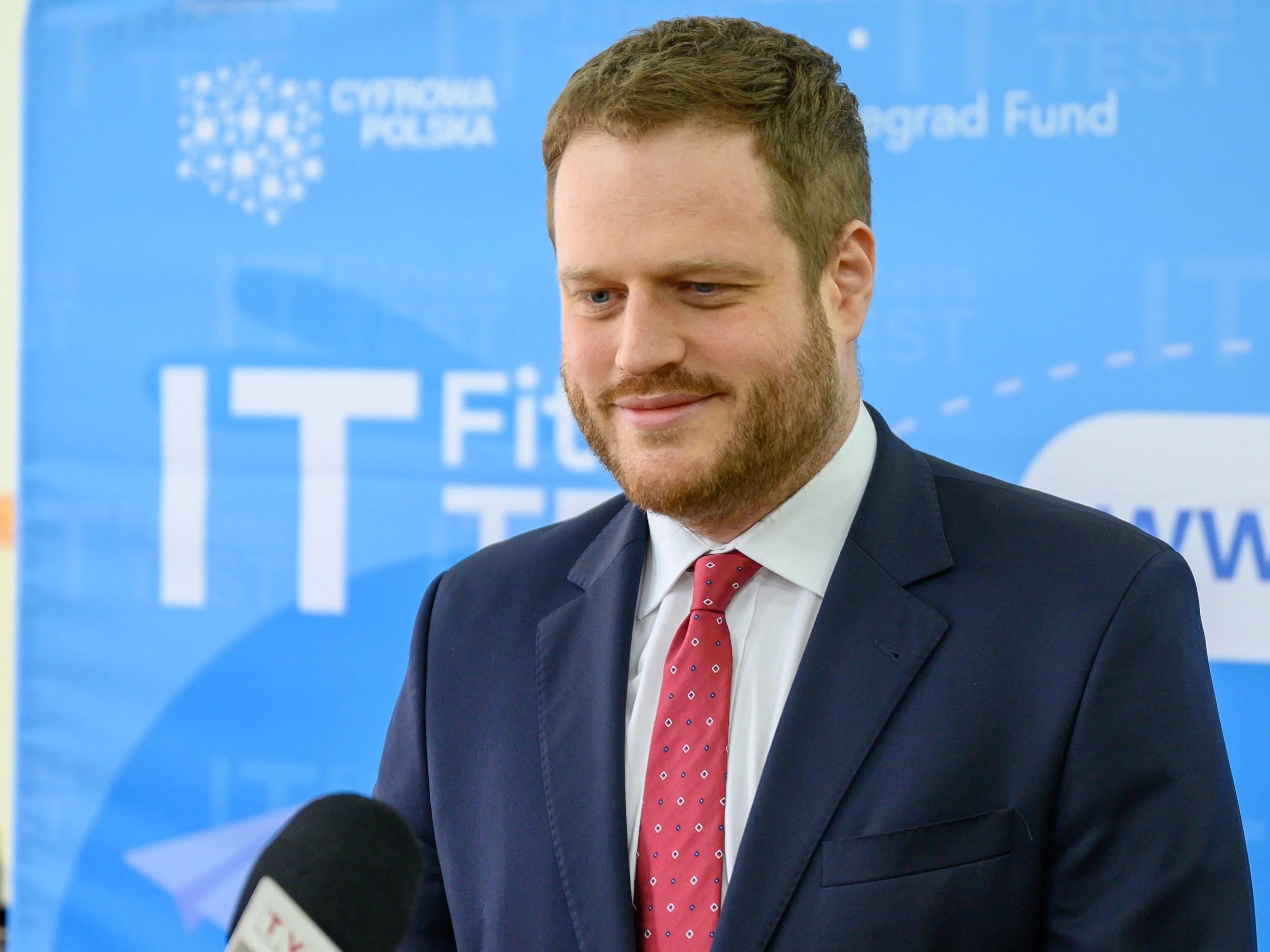 Cieszyński: NASK zamiast walczyć z dezinformacją ratuje kampanię Trzaskowskiego