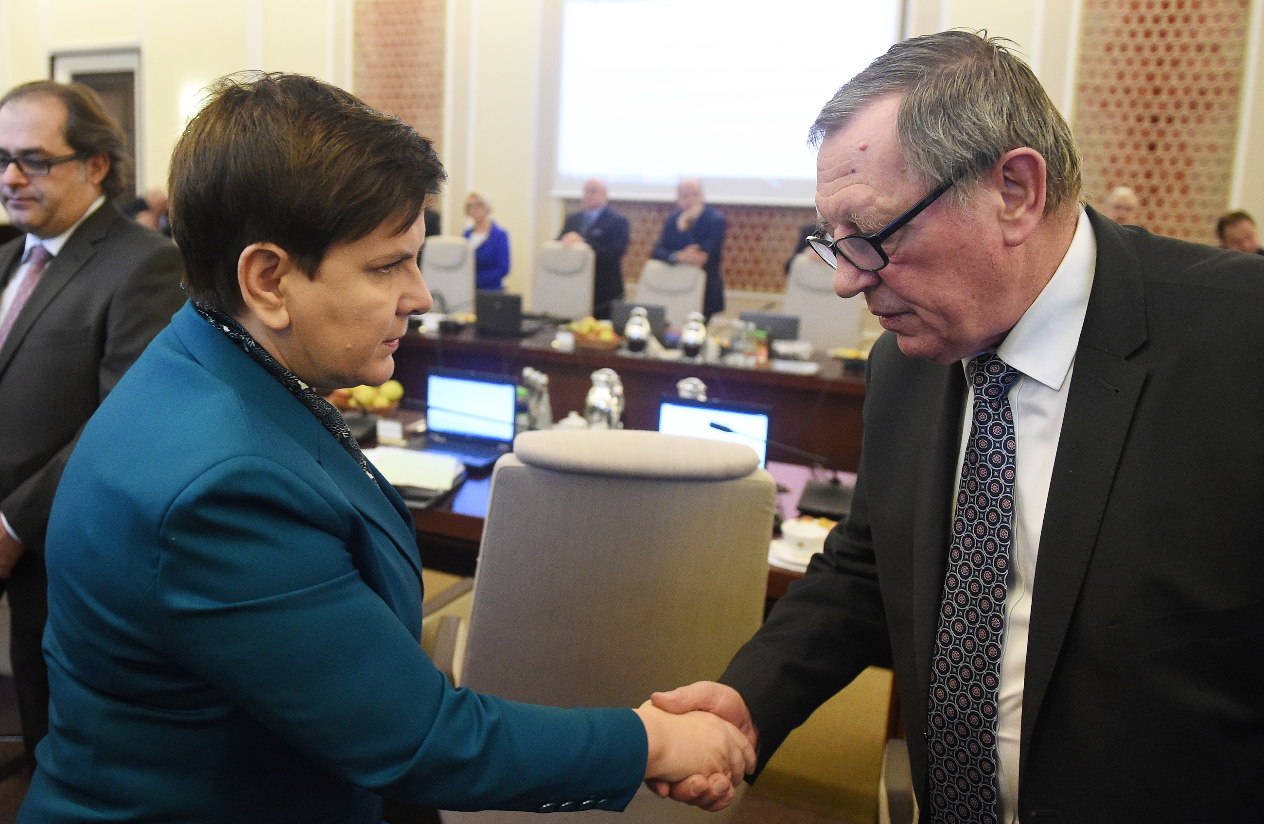 Premier Beata Szydło i minister środowiska Jan Szyszko