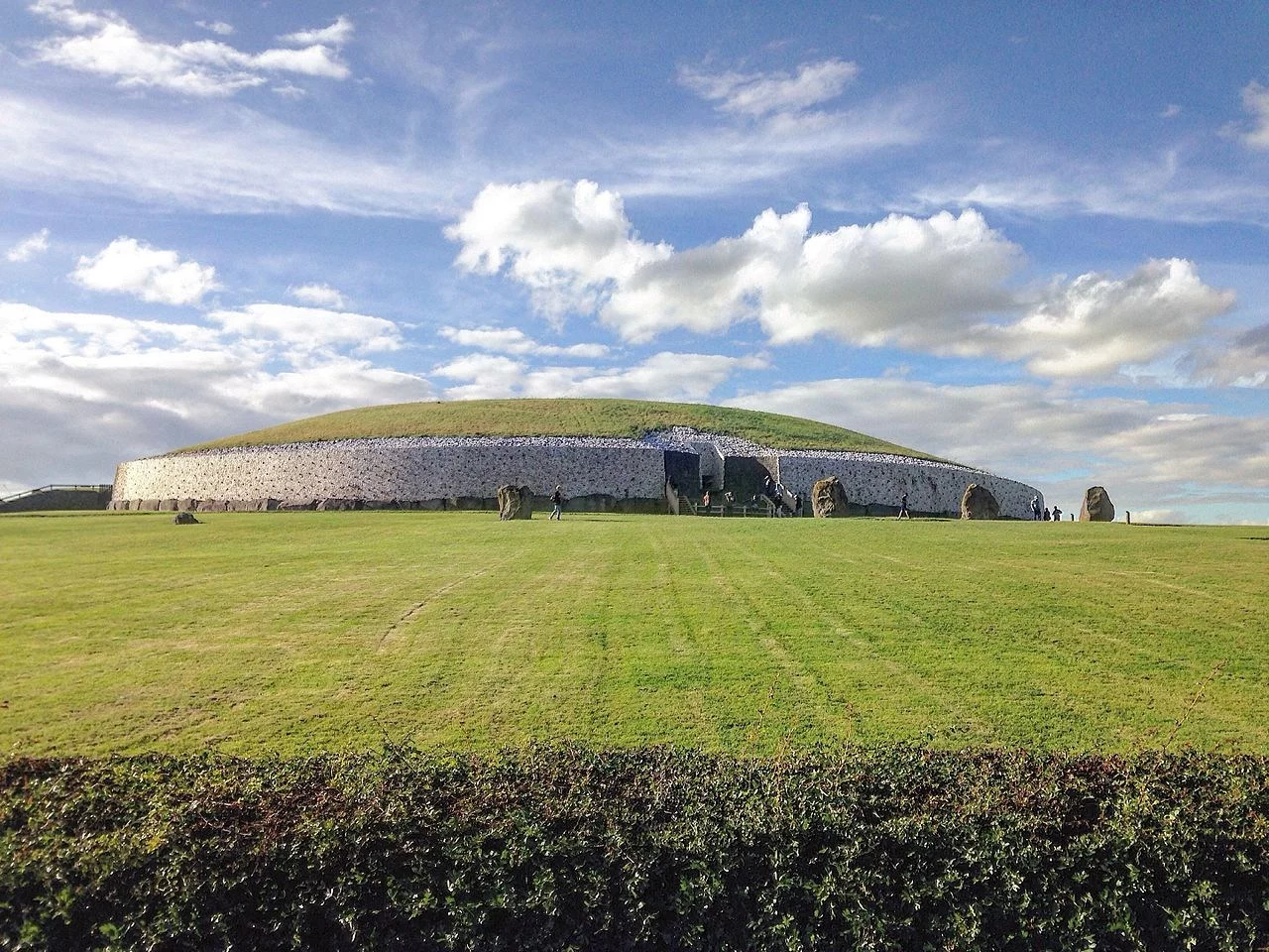 Newgrange - grobowiec korytarzowy w Irlandii