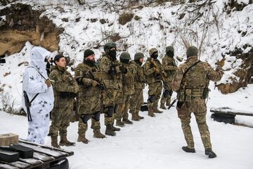 Ćwiczenia żołnierzy batalionu syberyjskiego na poligonie