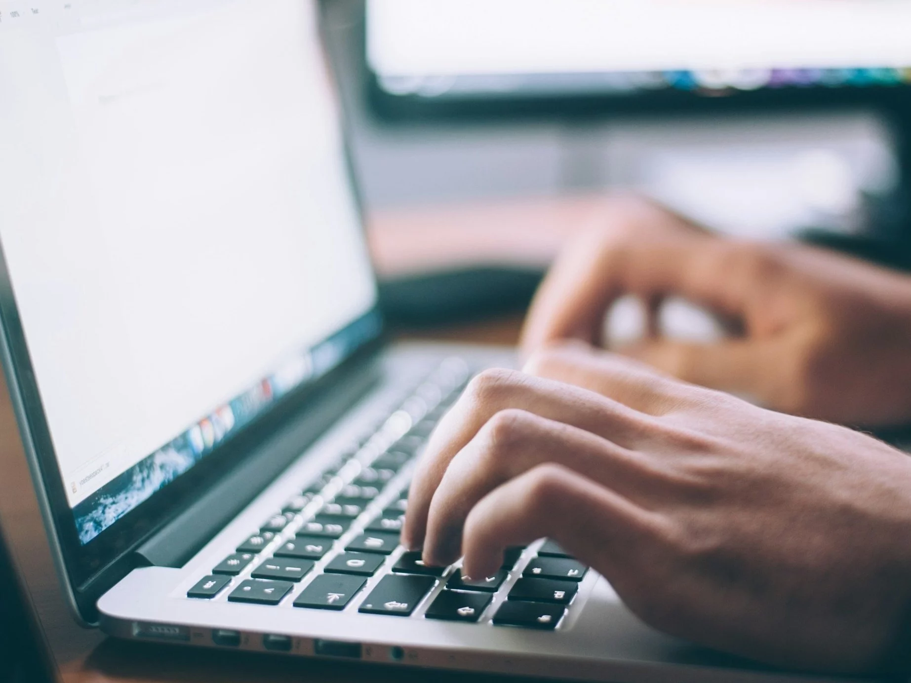 "Dostałeś taką wiadomość? Zgłoś to!". Pilny komunikat Ministerstwa Cyfryzacji