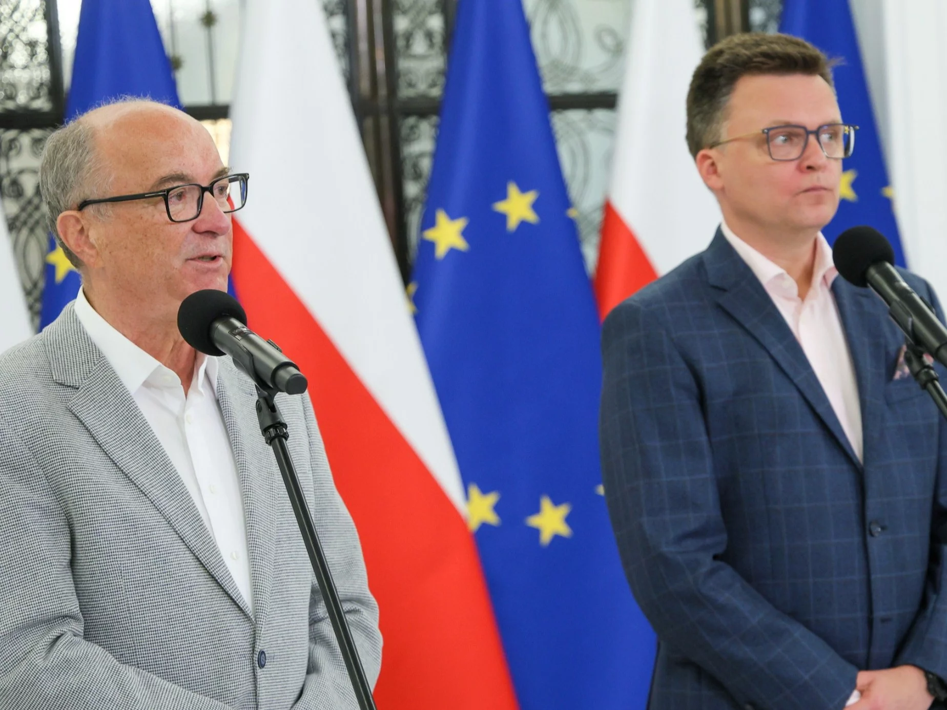 "Szymon, przepraszam". Czarzasty tłumaczy się z głosowania na Hołownię