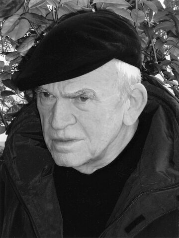Czeski i francuski pisarz i eseista Milan Kundera