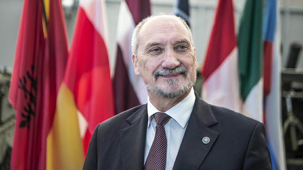 Antoni Macierewicz, szef MON