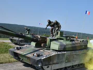 Czołgi Leclerc, zdjęcie ilustracyjne