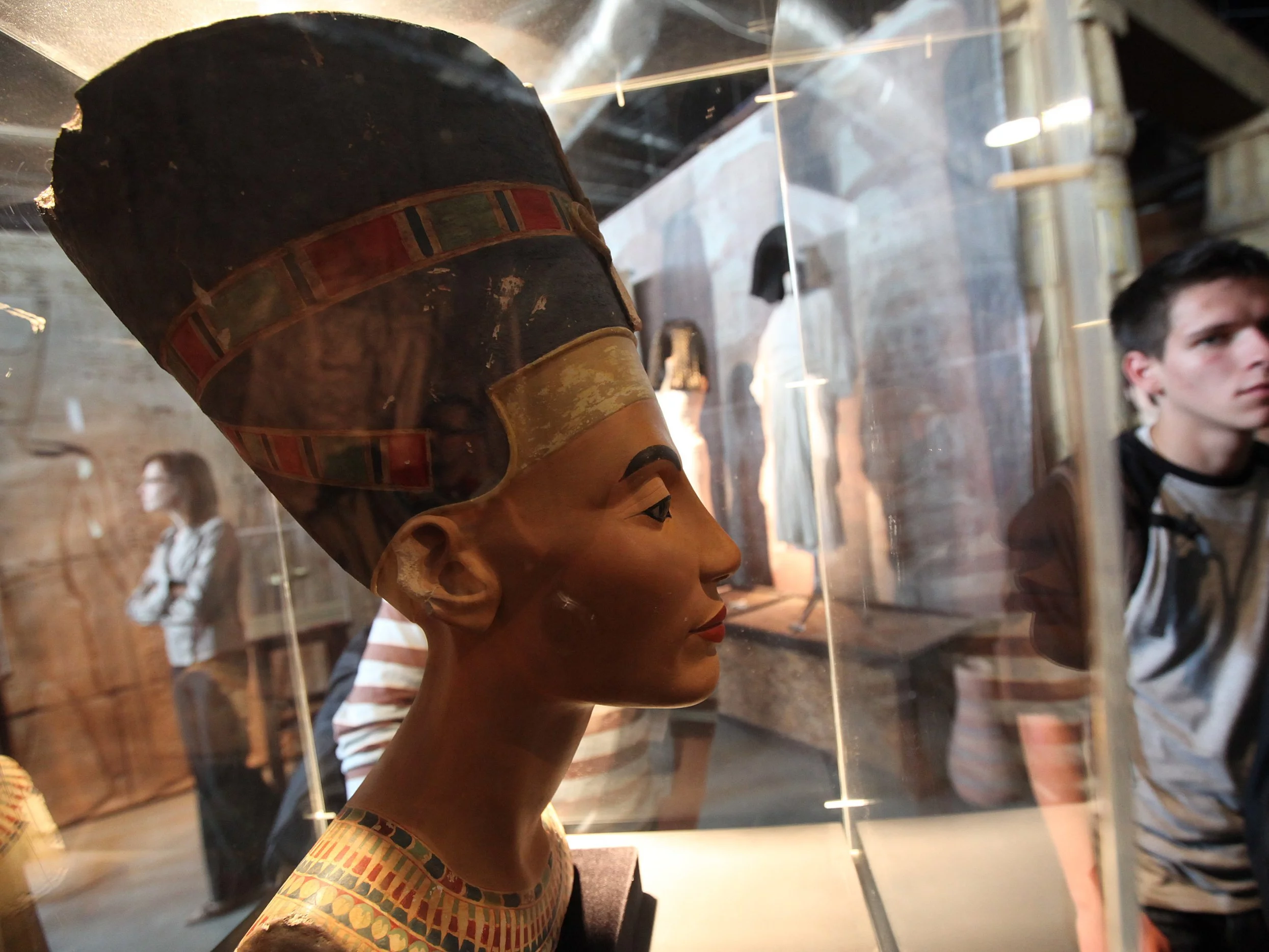 Ekspozycja popiersie Neferetiti. Zdj. ilustracyjne