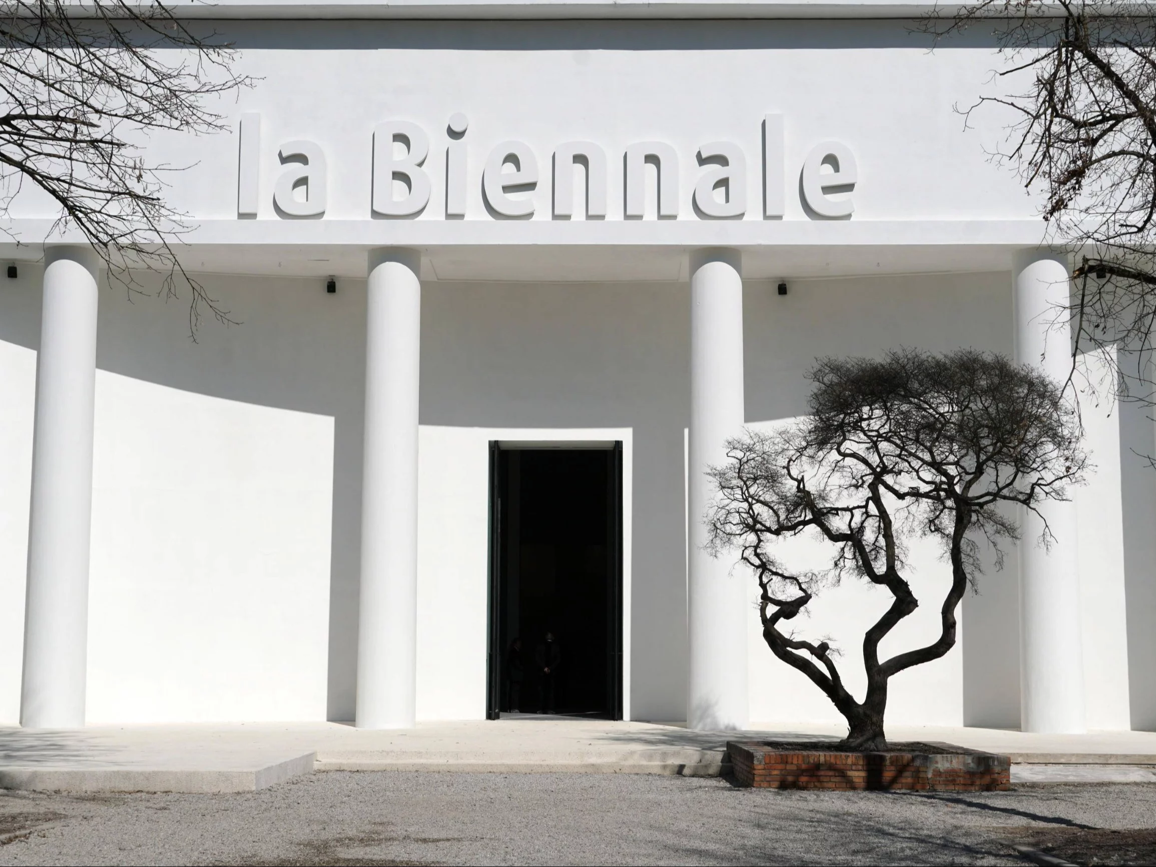 Central Pavilion. Biennale. Zdj. ilustracyjne