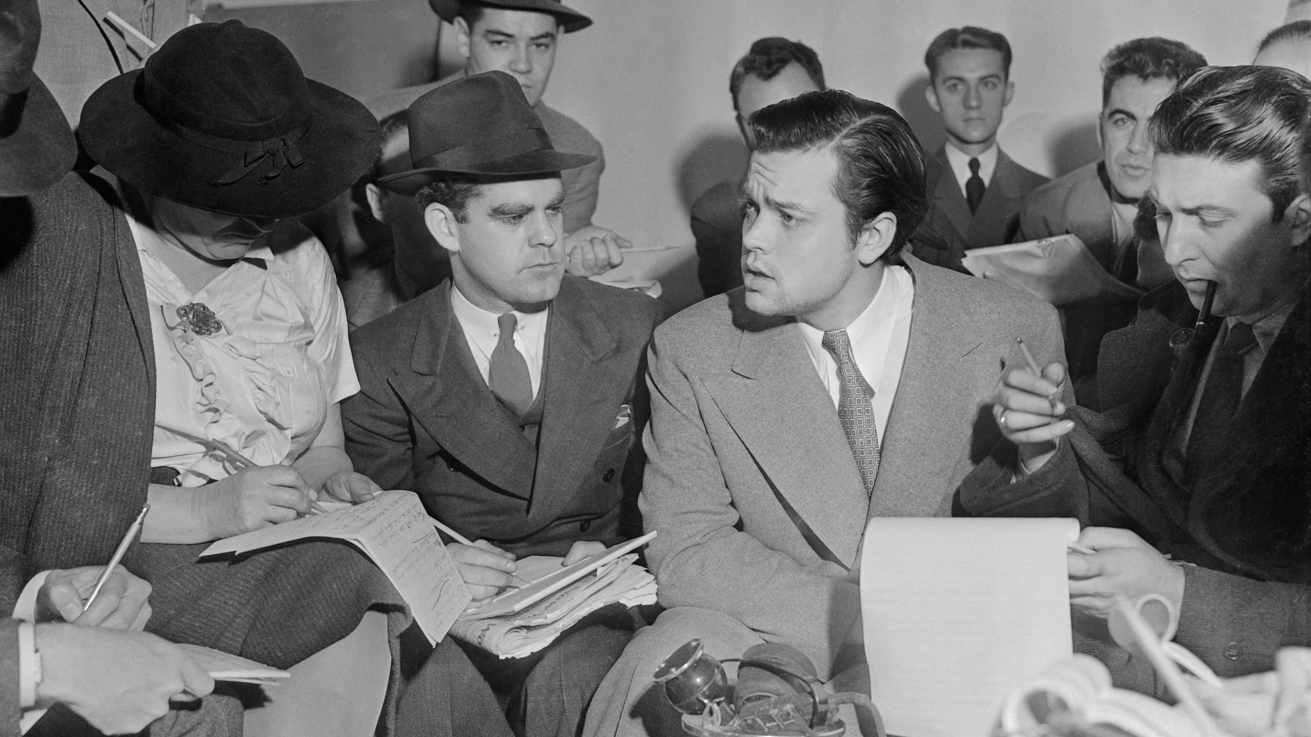 Orson Welles na konferencji prasowej po audycji "Wojna światów"