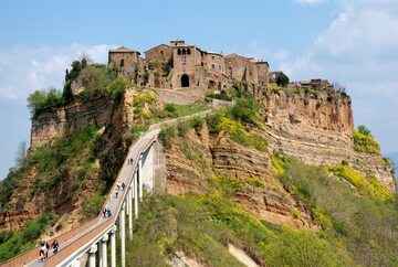 Dawne etruskie miasto otoczone murami, Civita di Bagnoregio