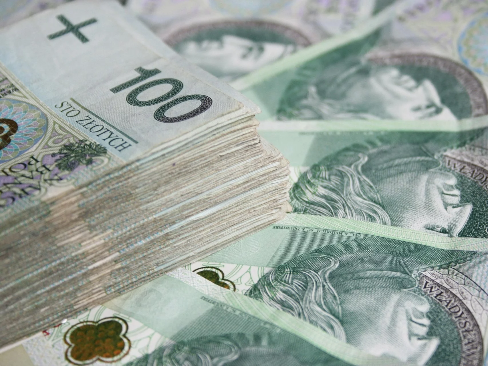 Decyzją UE i rządu Polacy będą finansować Kijów. "Nikt Państwa o to nie zapytał"