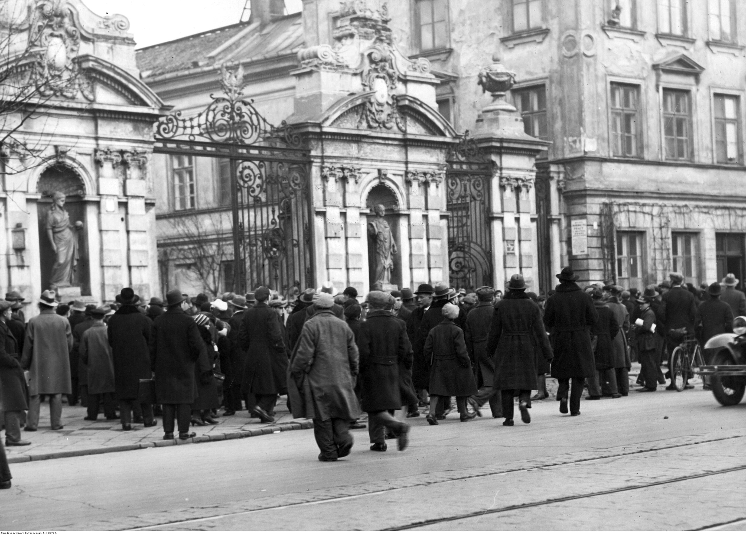 Demonstracje antyżydowskie studentów Uniwersytetu Warszawskiego, listopad 1931 r.