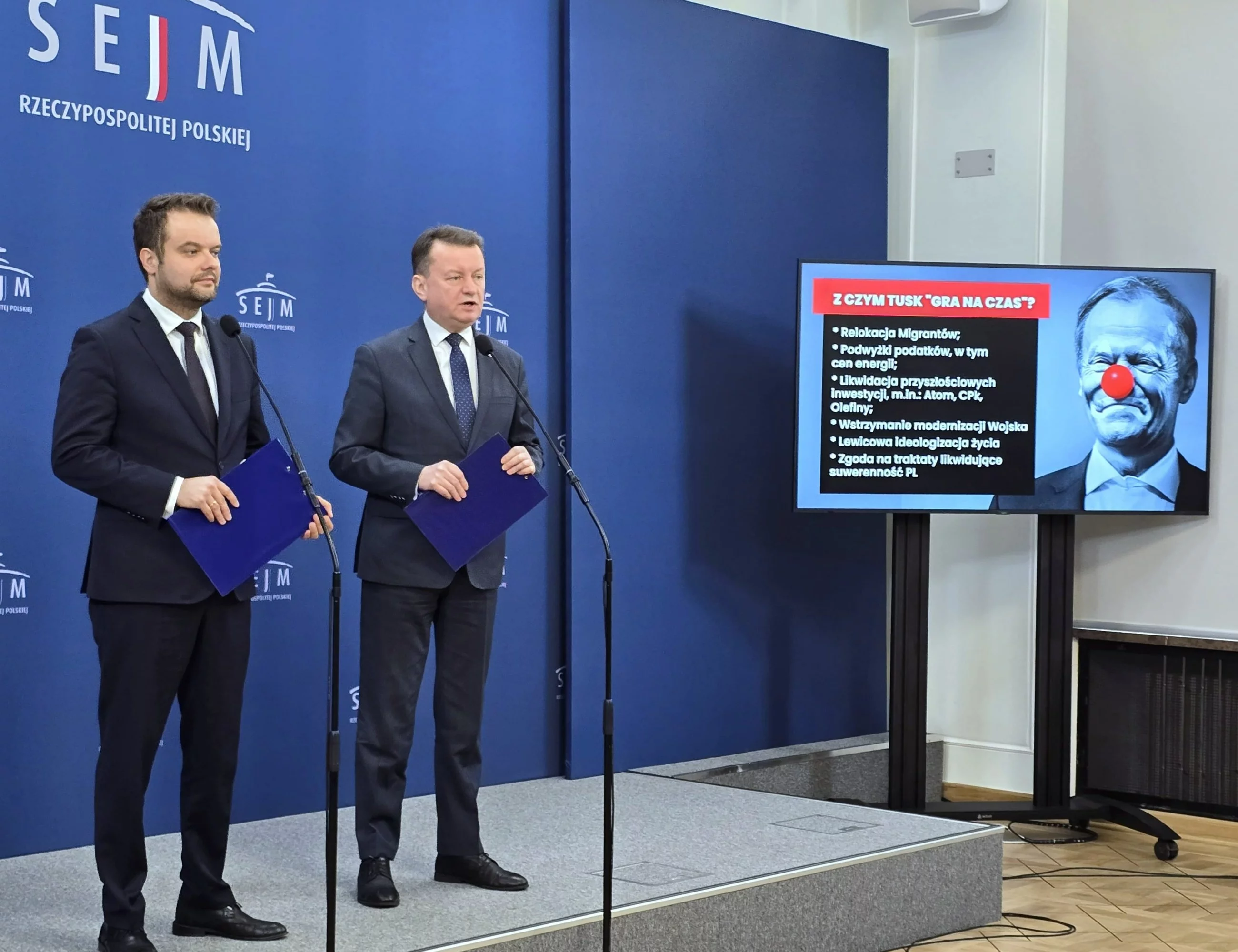 Rafał Bochenek i Mariusz Błaszczak (PiS)