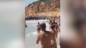 "Desant" migrantów na hiszpańskiej plaży