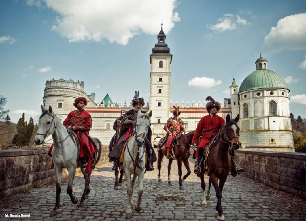 Kadr z filmu "Diabeł łańcucki"