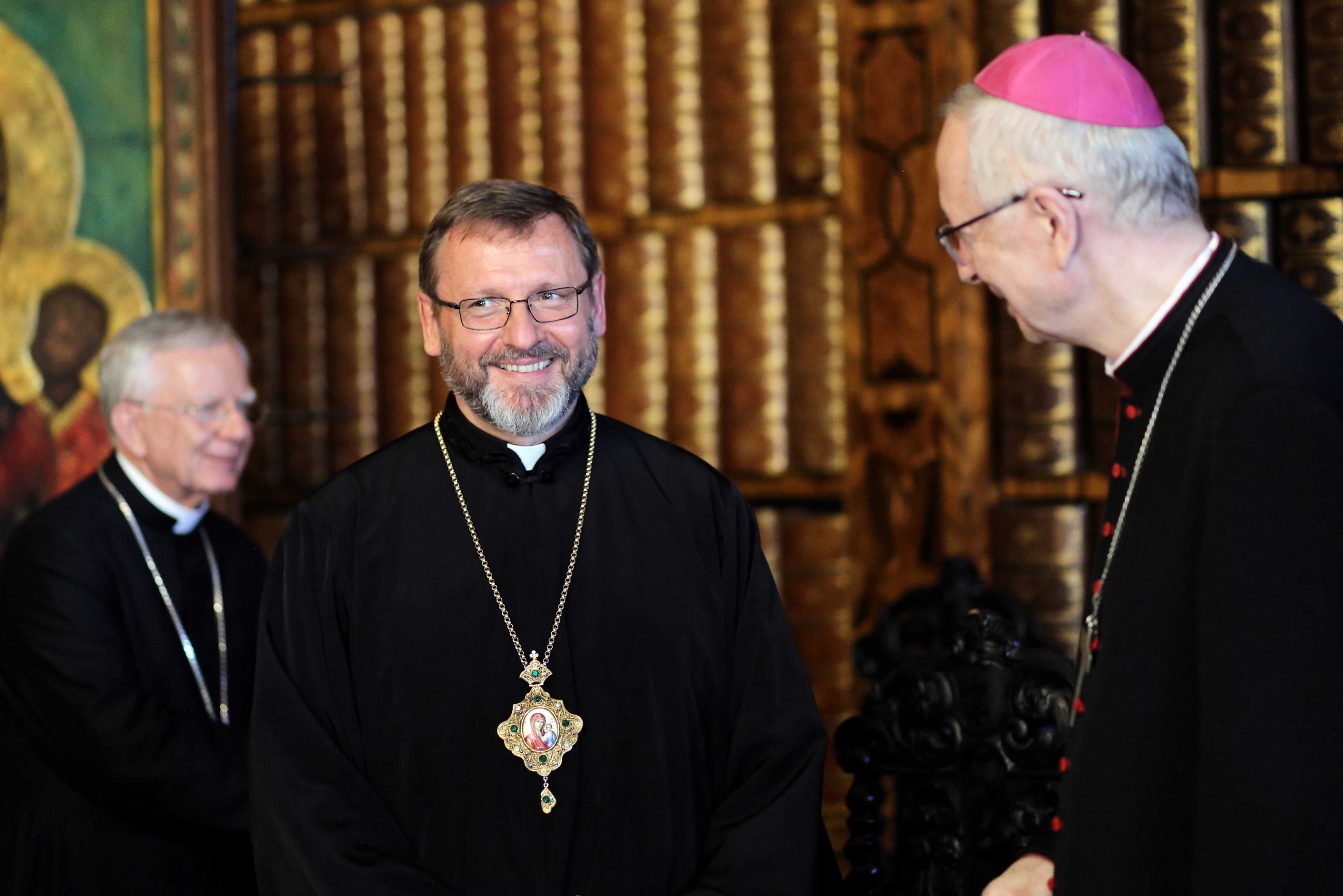 Abp Światosław Szewczuk (S), abp Stanisław Gądecki (P), abp Marek Jędraszewski (L)